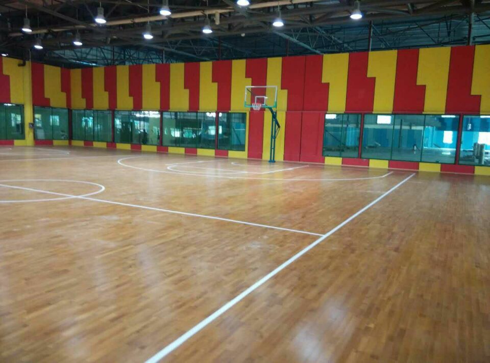 當(dāng)實(shí)木運(yùn)動(dòng)地板成為行業(yè)化步伐的專屬代名詞