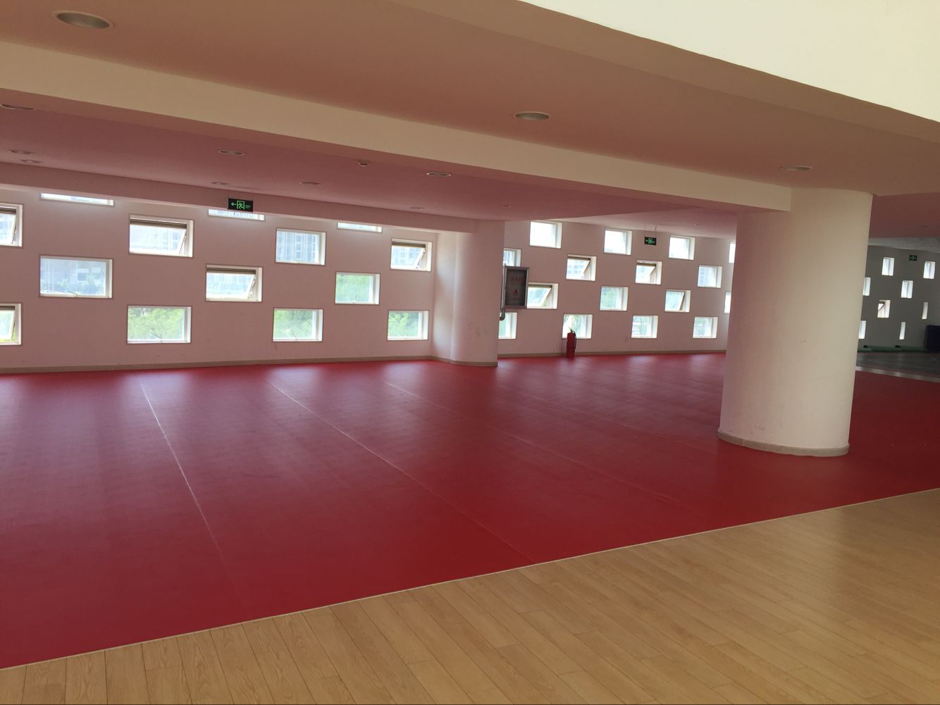 乒乓球地膠,乒乓球訓(xùn)練室地膠 乒乓球地膠,乒乓球訓(xùn)練室地膠