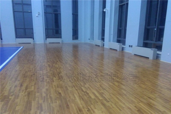 運(yùn)動木地板 運(yùn)動木地板
