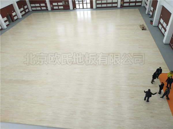 運(yùn)動(dòng)木地板