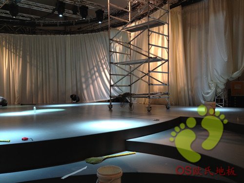 歐氏地板承建北京路虎車(chē)展